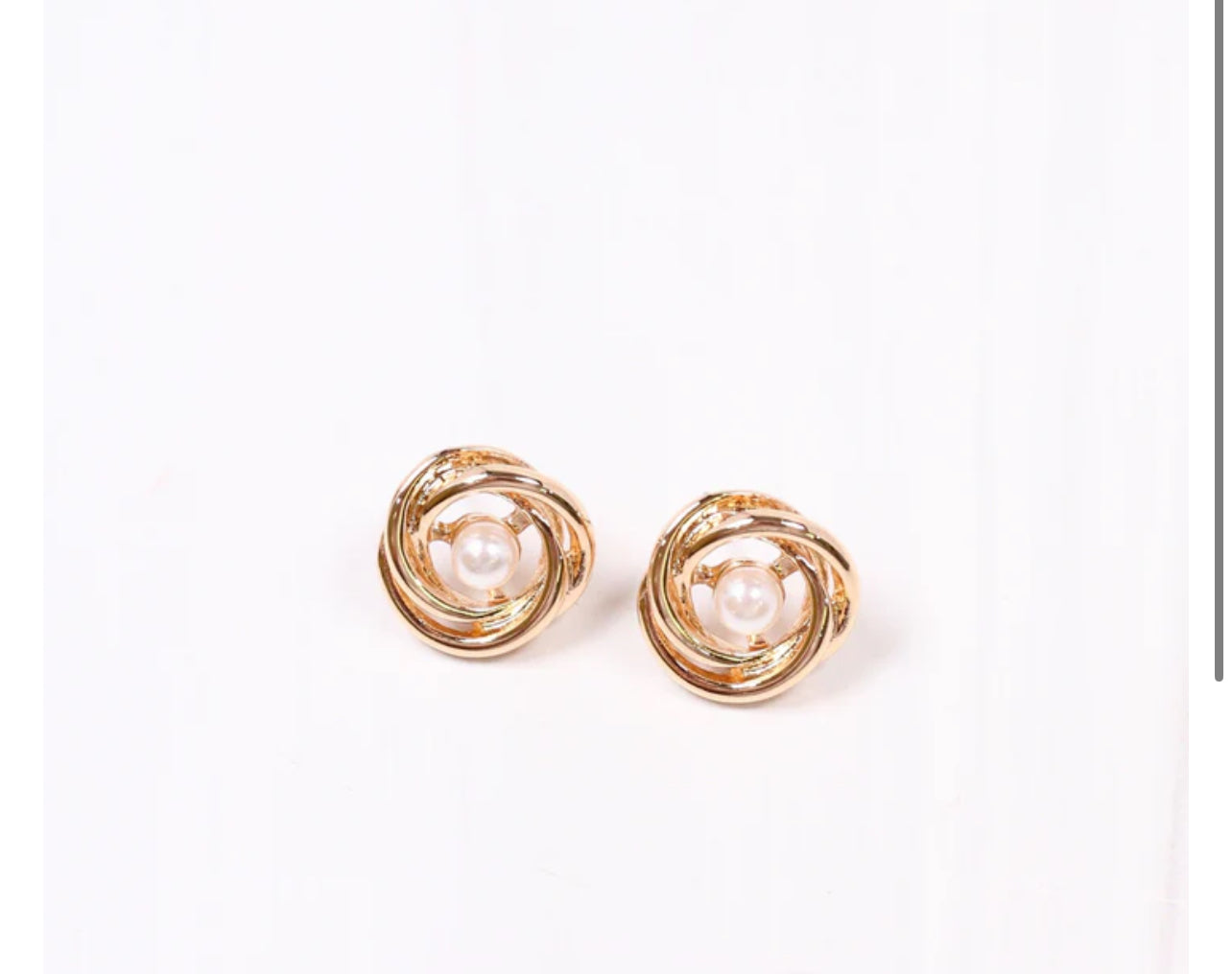 Ackard Pearl Stud Earrings